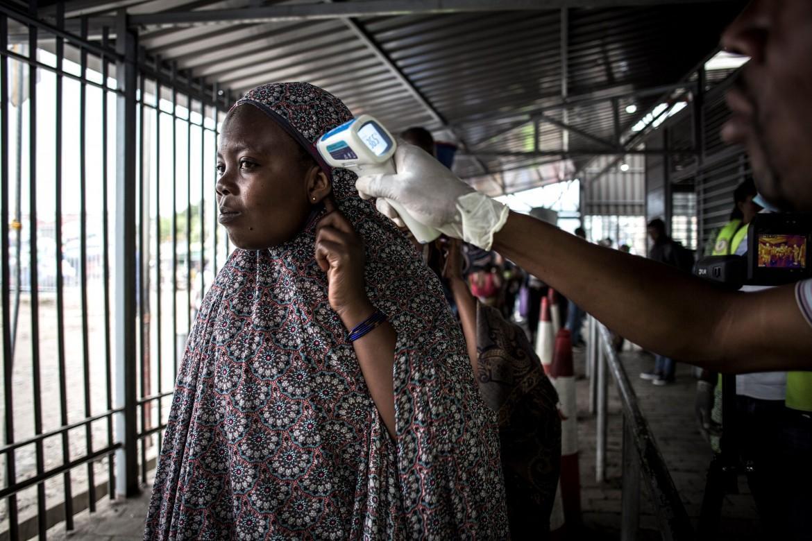 Ebola, a segunda vacina espalha o ministro da Saúde