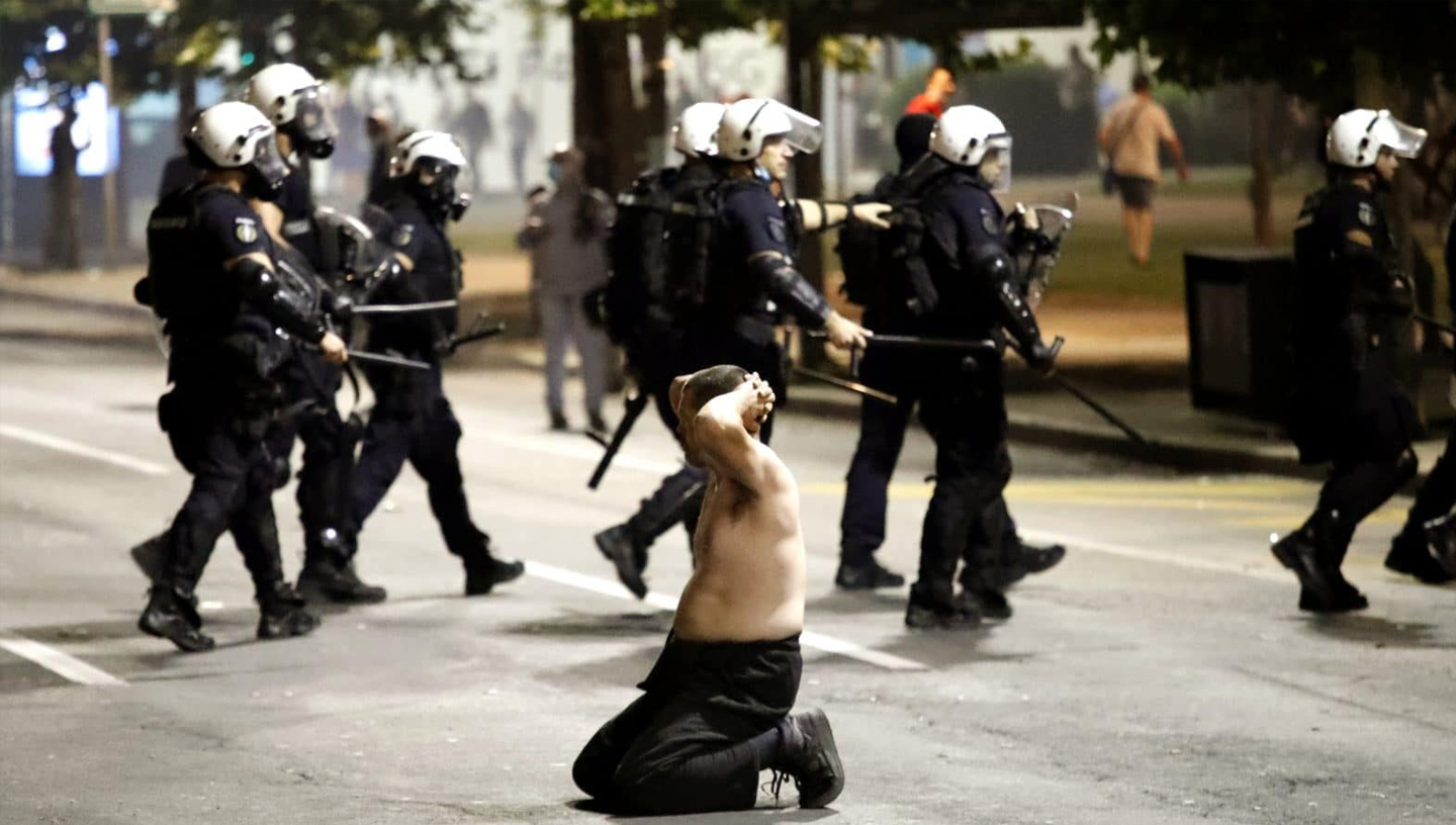 8. Juli 2020 | Belgrad, Serbien | Polizeibrutalität während des COVID-19-Protestes