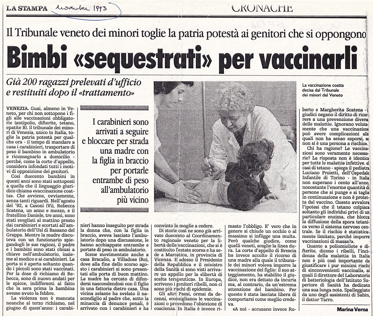 Des enfants « saisis » pour se faire vacciner. La Stampa, novembre 1993